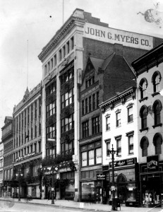 Photo of John  G. Myers department store on N. Pearl Street, Albany c.1933. Image credit: www.timesunion.com