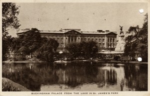 Post card image of Buckingham Palace from the postcard dad sent home with his letter dated March 21, 1944.